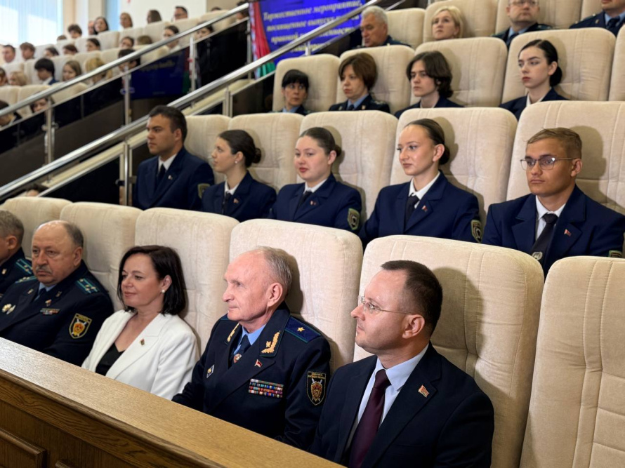 В Бресте состоялся торжественный выпуск класса «Юный прокурор»