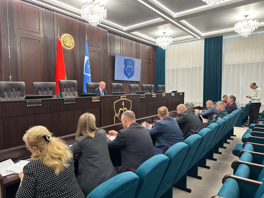 Сегодня под председательством первого заместителя председателя Брестского горисполкома Юрия Климаховича прошло заседание комиссии по охране труда.