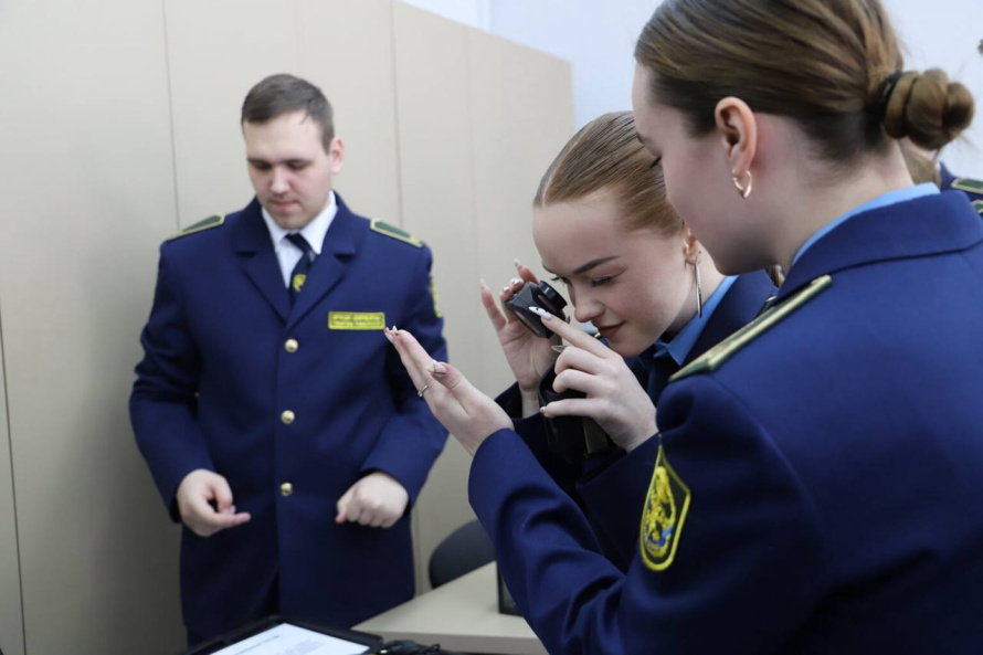Брестская таможня передала БрГТУ современное досмотровое оборудование. 